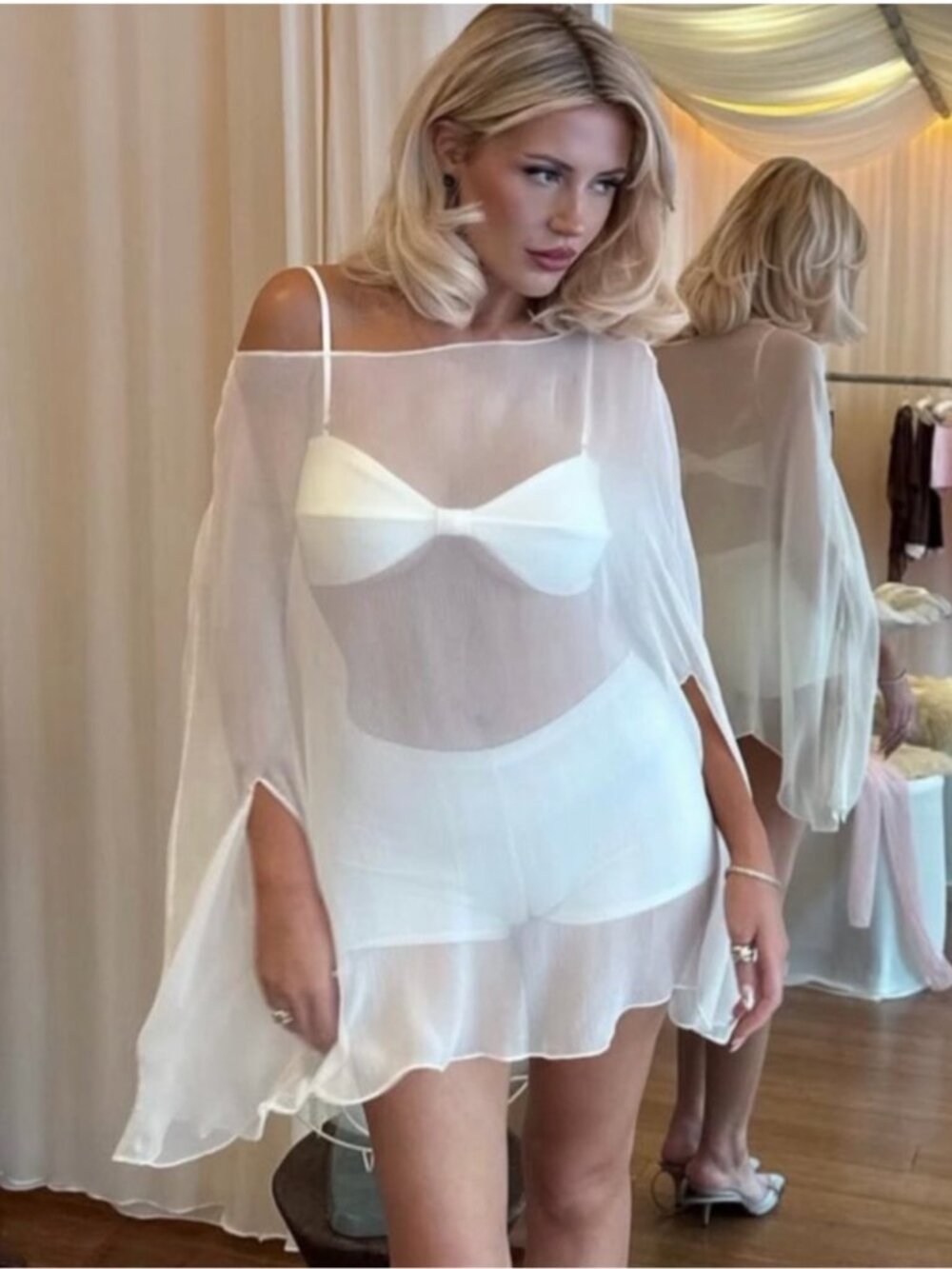 B U C I IBIS PONCHO SET IN IVORY